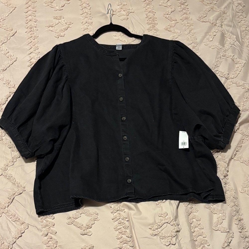 Women's OldNavy Black Button-Up Top